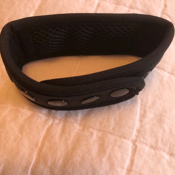 Steps Tracker/FitBit Band/Pouch 2 Carry, NWOT - Picture 3 of 16